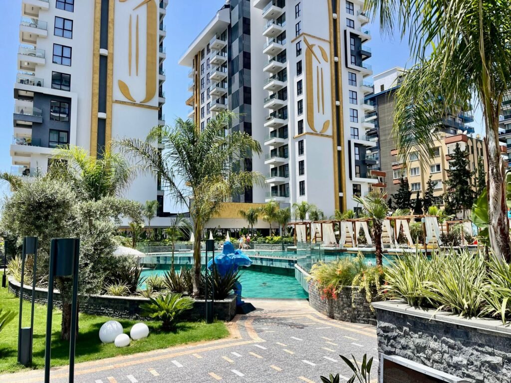 Апартаменти з панорамним видом на першу берегову лінію