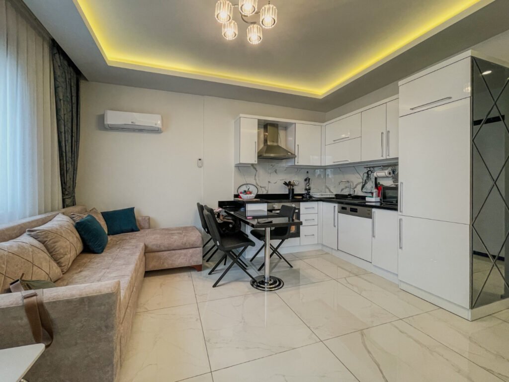 Затишна квартира за 300 метрів від знаменитого пляжу