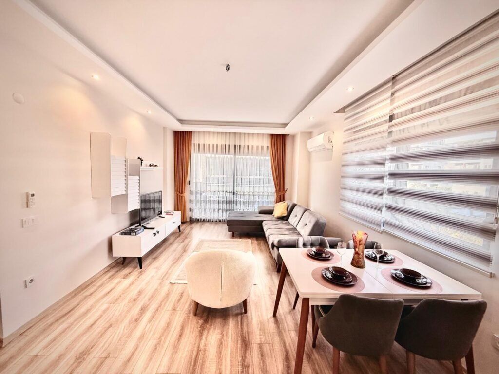 Современная двухкомнатная квартира у моря в районе Каргыджак