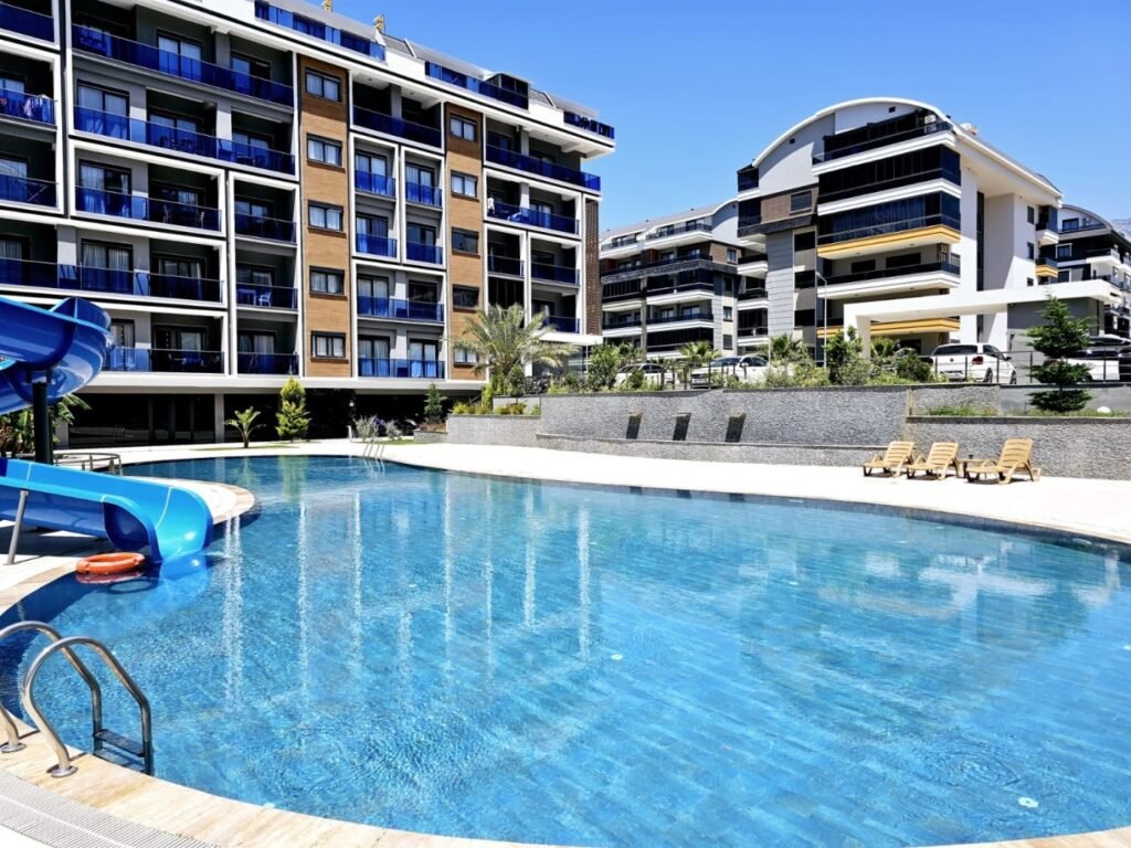 Апартаменты в аренду 2+1 в 200 м от моря в районе Каргыджак в комплексе Vega Style