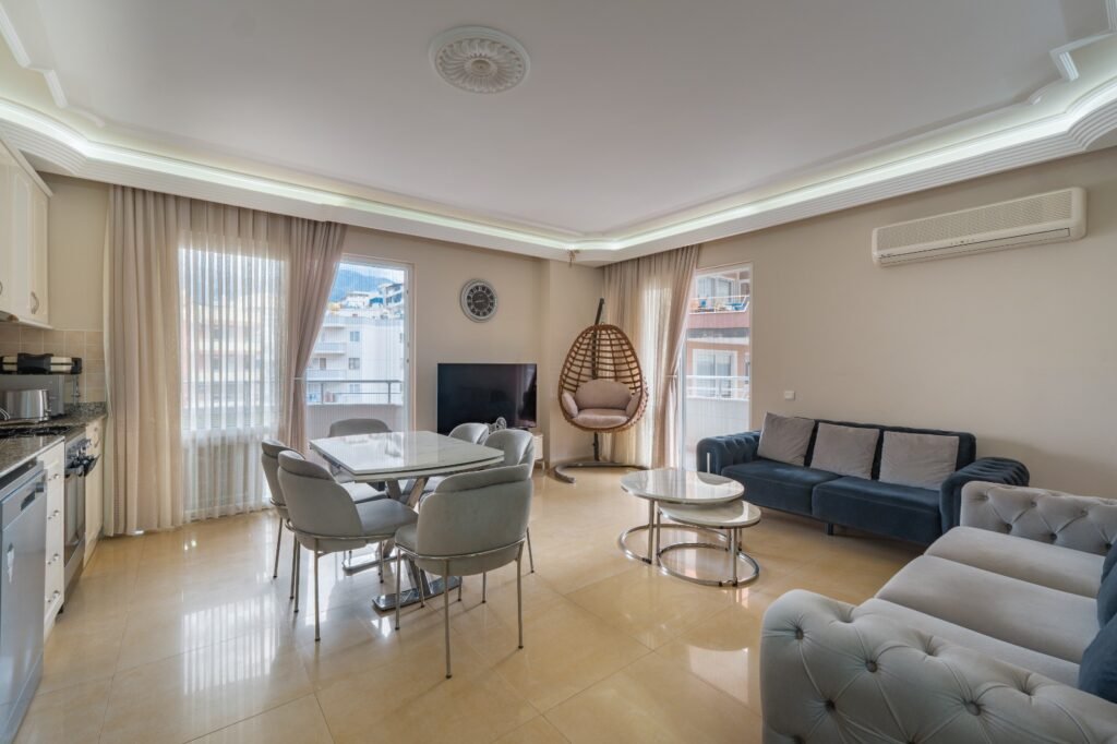 Уютная квартира 2+1 с новой мебелью в самом центре Махмутлара