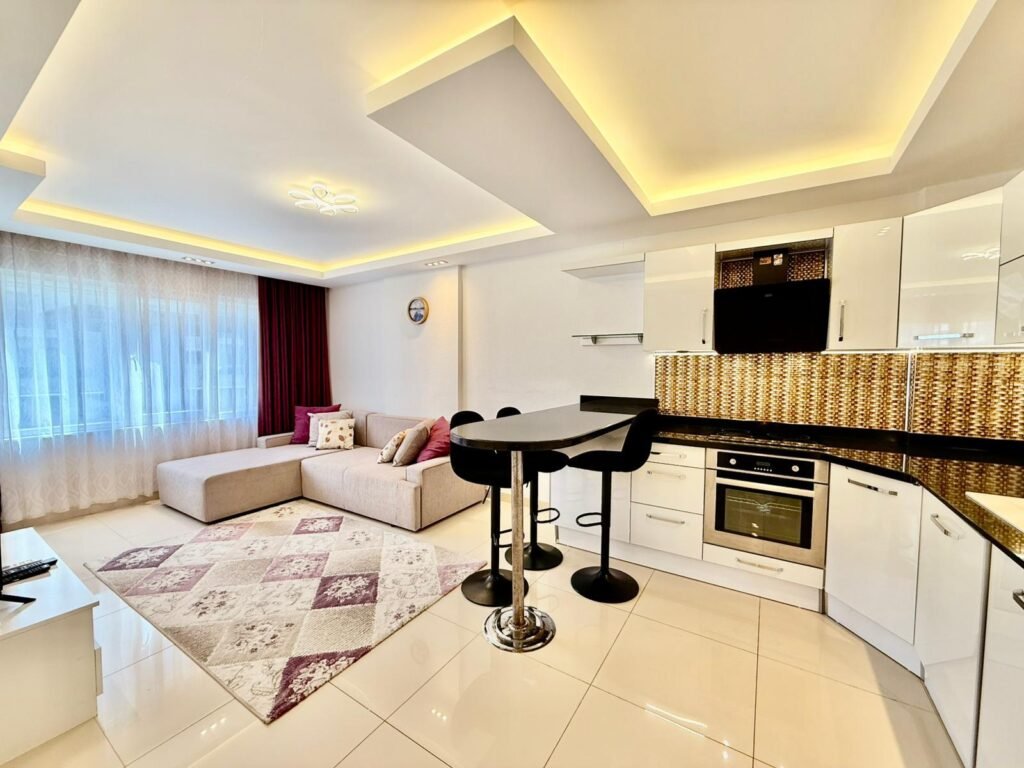 Всего 350 метров до моря — уютная 1+1 в центре Махмутлара