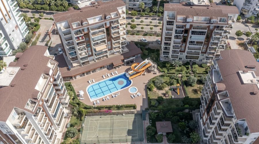 Просторная трёхкомнатная квартира с террасой и видом на море в Авсалларе