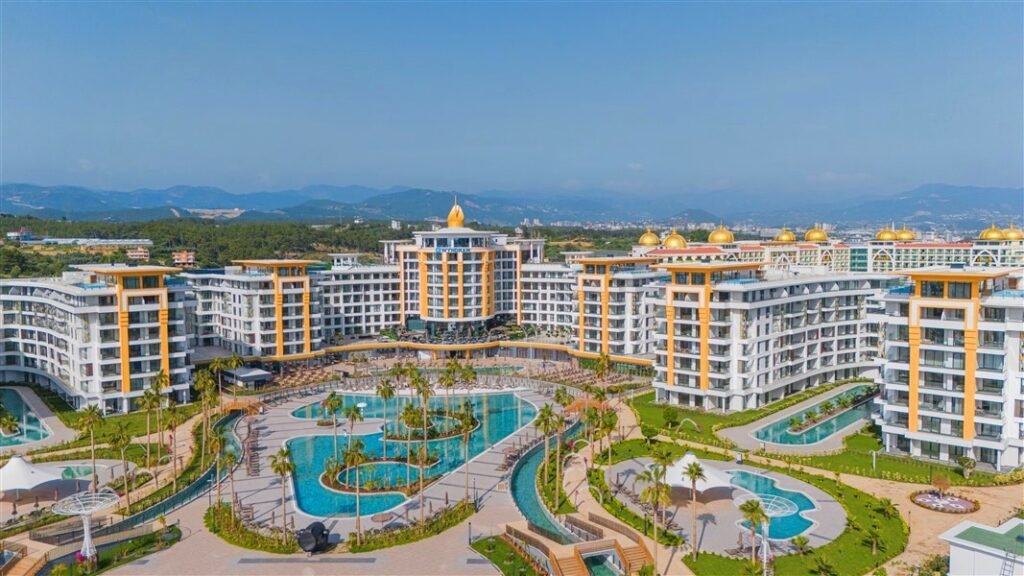 Квартира 1+1 в масштабном resort-комплексе — вид на инфраструктуру и лицензия на аренду