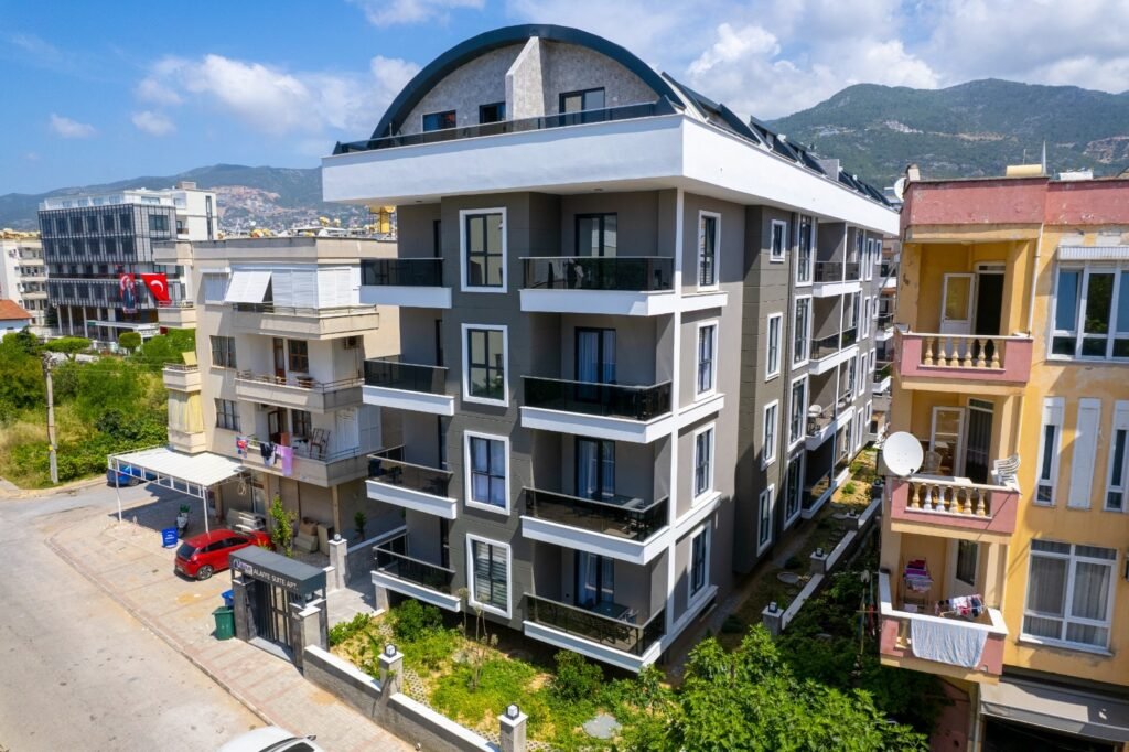 Nowy dwupoziomowy penthouse w centrum Alanyi – zaledwie 150 metrów od morza