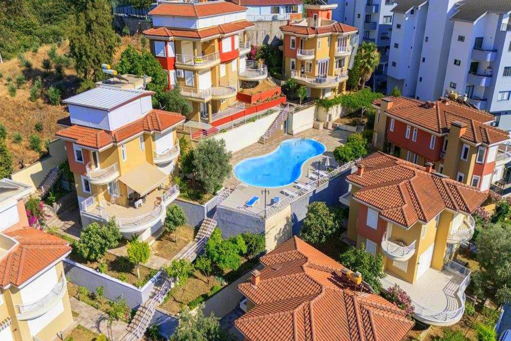 Просторная вилла 4+1 в Каргыджаке — 250 м², бассейн и сад